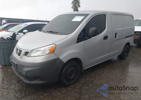 2013 Nissan Nv200 S z USA, uszkodzony, nr VIN 3N6CM0KN6DK692173